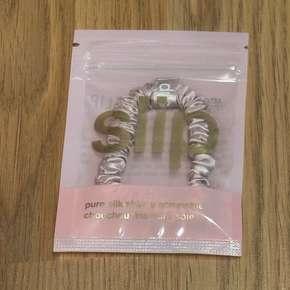 5 for $25 item ๐บ Slip Pure Silk Skinny Scrunchie Pink - Picture 2 of 3